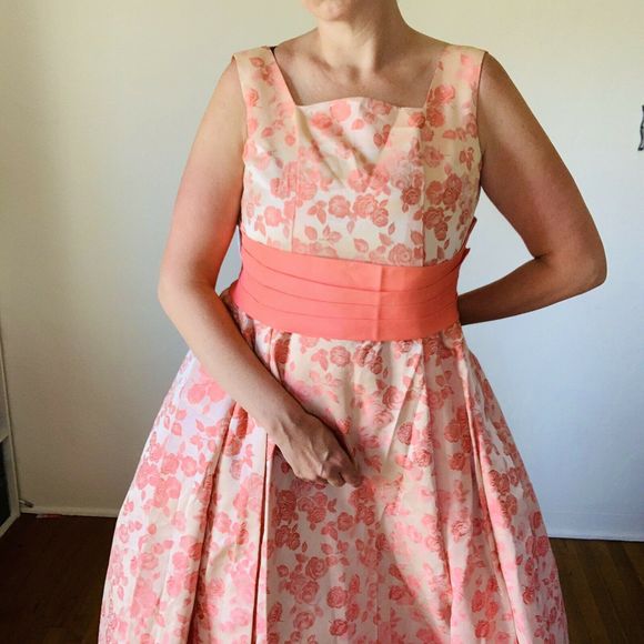 Vintage 1960s Peach Brocade Gown - Picture 7 of 10